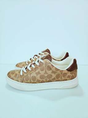 Coach High Line Signature Canvas  Women's Low Top Size 9B Sneakers CW970